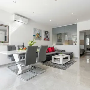  Appartement Apartments Amore